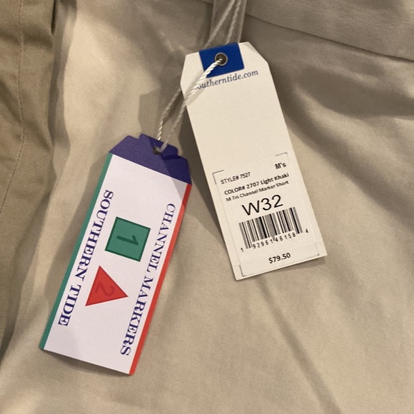 Southern Tide Channel marker shorts X 2 sold as one - Picture 4 of 4